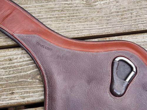 Devoucoux Dos Tonos Marrón Acolchado Protector del Vientre Tachuela Circunferencia de Salto - 54"-135 cm - ¡NUEVO CON ETIQUETAS! - Imagen 6 de 8