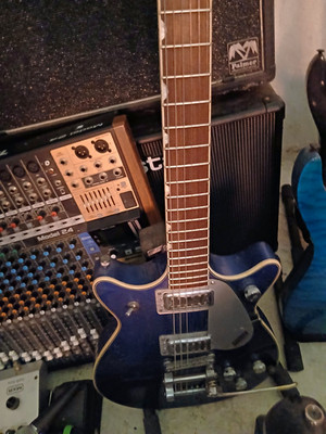 Gretsch Jet elektrische Gitarre Solidbody 6-saitig Rechtshänder in Blau 4/4