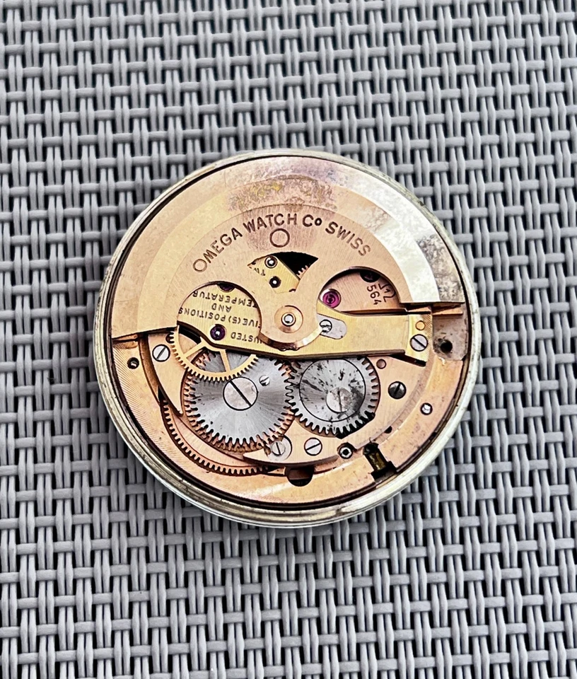 Reloj OMEGA Constellation Cal 564 Movimiento Automático De Colección Para Hombre Esfera Dorada 24J Foto 2 de 3