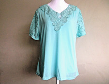 Solid Color V Neck T-Shirt Contrast Lace Details Sz L NWOT