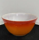 VINTAGE 1950s-1960s PYREX ORANGE OMBRE 1.5 QT #402  OVENWARE SERVING BOWL