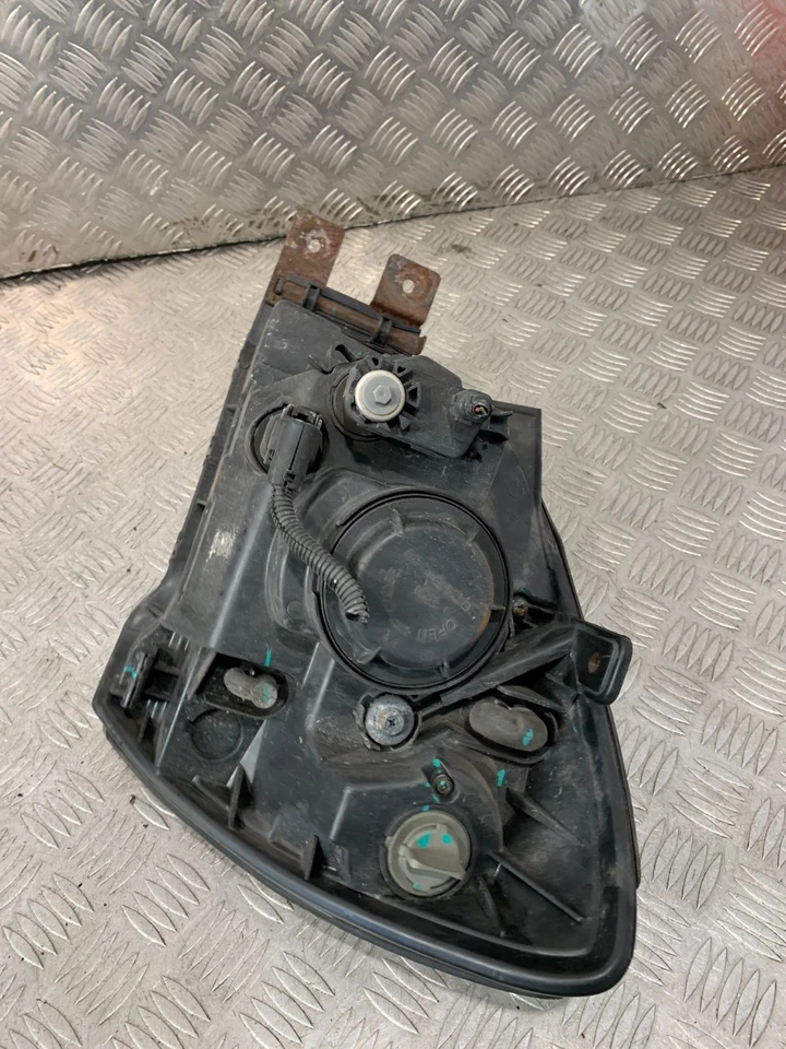 Faro derecho Kia Sportage MK2 2009 92102-0Z130 #2 Foto 2 de 4