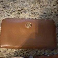Tory Burch Women  s Brown Zip-Around Wallet Logo Zipper Credit Card Slots