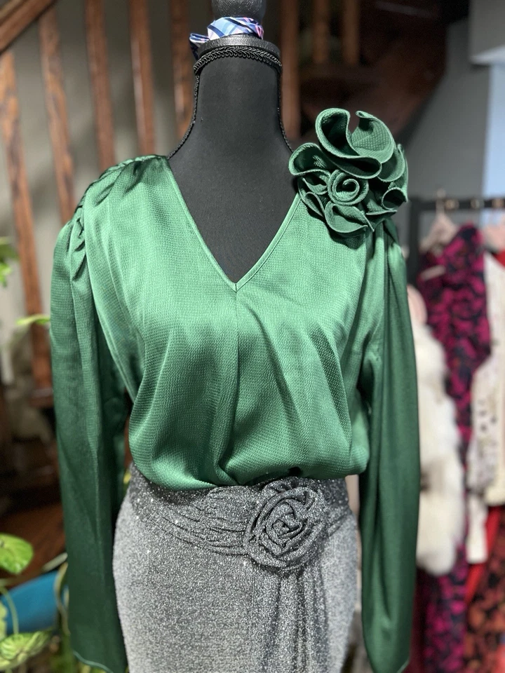 Conjunto de falda de sirena brillante gris broche flor hecho a mano verde con broche conjunto de vacaciones Foto 4 de 4