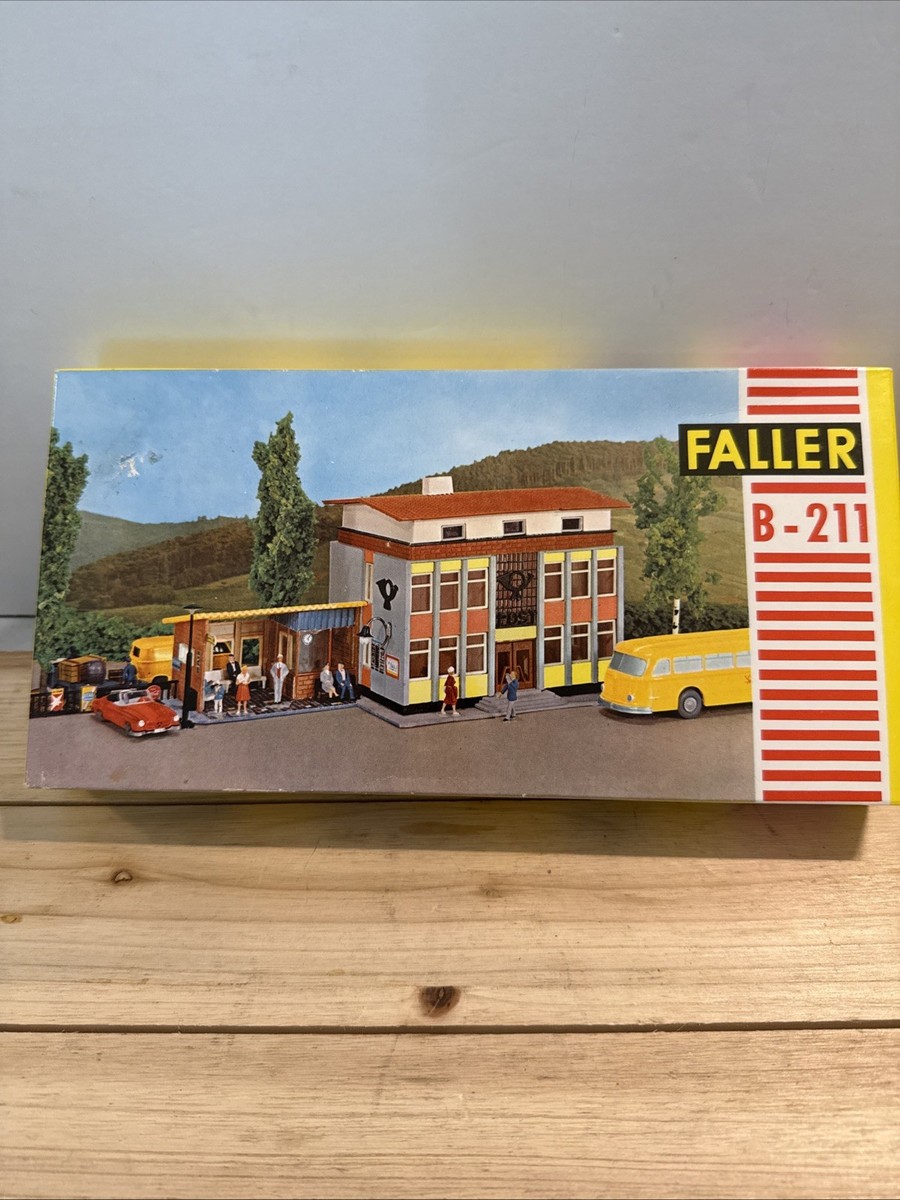 Vintage Faller B-211 HO 1:87 Post Office Bus Stop Kit Made In