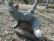 BEAUTIFUL OLD GARDEN FOX ON LOG VINTAGE CEMENT/CONCRETE GARDEN STATUE 14" LONG