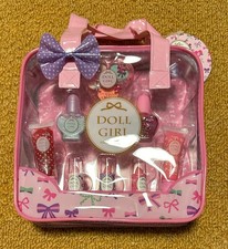 Japan's DOLL GIRLs Makeup Toy Set – Cute Beauty Bag with Accessories! - JAPAN -