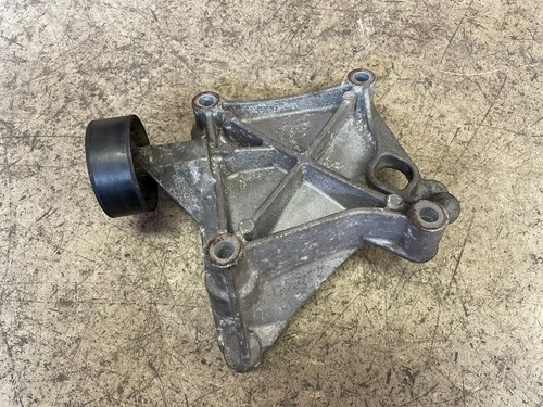 Halter Klimakompressor VW Passat 3BG 2.3 V5 VR5 Träger 071260885