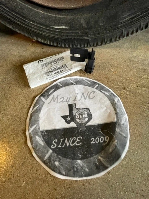 (1) Nuevo Sensor Mopar Genuino-Temperatura Ambiental 68518243AA OEM Foto 2 de 4