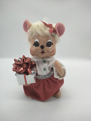 Annalee 2013 Christmas 8 In Silver Sparkle Girl  Mouse With Present 602013