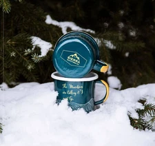 NIB Set 4 Sierra Outfitters Enamel Camp Cup Mountains are Calling Green Yellow