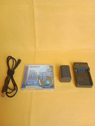 Nice Retro Vintage Sony Mini DVD Camcorder . For Parts Only - Picture 6 of 8