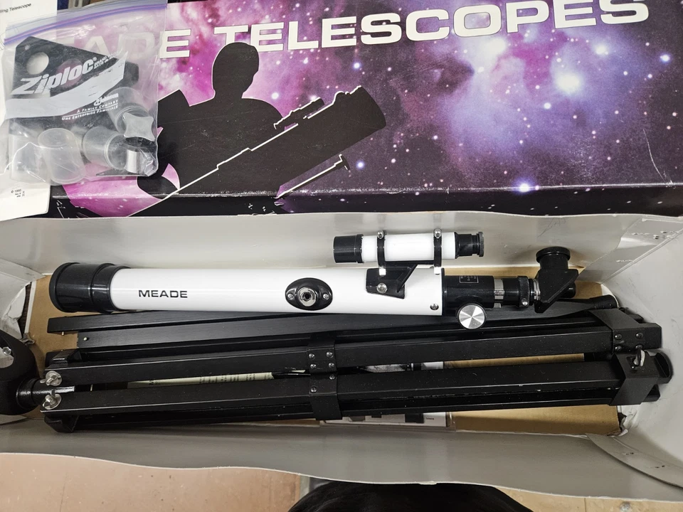 MEADE d=50mm F=600mm Altazimuth Refracting Telescope w/ tripod + Box / Software - Image 4 of 4