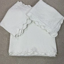 The Company Store White Floral Matelasse Full/Queen 82x88 Coverlet + 2 Shams