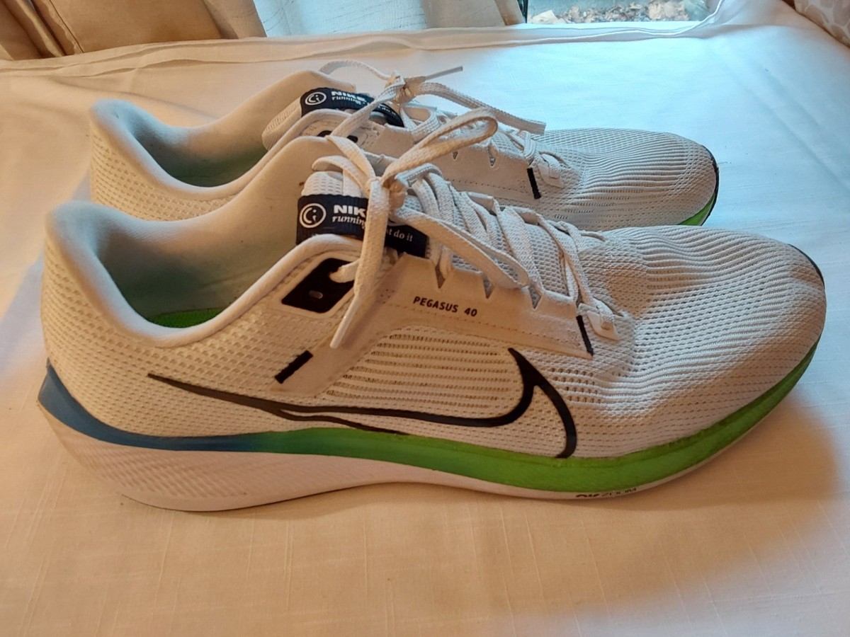 Nike Air Zoom Pegasus 40 Platinum Tint Green Strike 15 Men  display picture 1