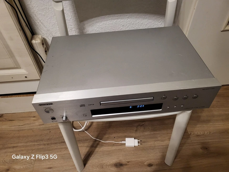 Onkyo CD-Player C-7030 silber CD, CD-R, CD-RW, MP3-CD, VLSC - Bild 2 von 3