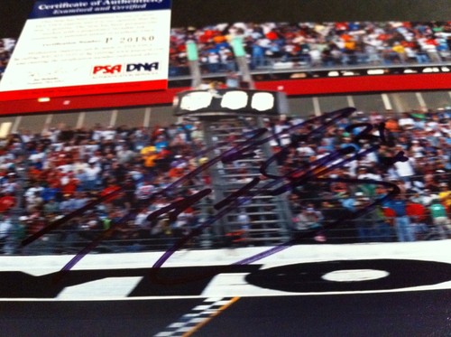 FOTO FIRMADA DE Trevor Bayne por NASCAR 8x10 PSA/ADN certificado de autenticidad - Imagen 2 de 2