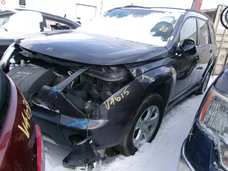 Compresor de aire acondicionado usado para: Suzuki Vitara XL-7 2008 con aire acondicionado trasero grado C Foto 3 de 4