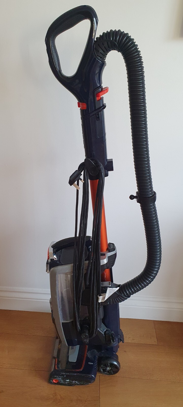 Shark Upright Vacuum Cleaner NZ801UKT Powered LiftAway with AntiHair Wrap Tech eBay