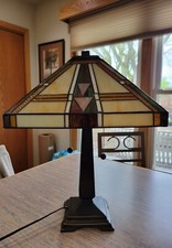 Stylish Dale Tiffany Table Lamp Beige Green Stained Glass Square Shade 14.5"