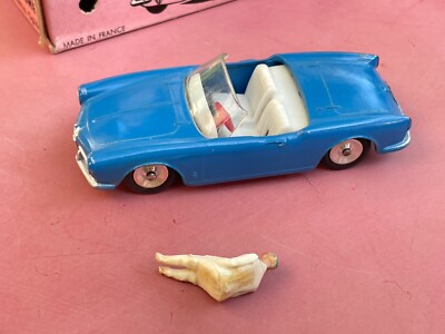 Alfa Roméo Giulietta Spyder bleue (marque DétailCars) – Voiture