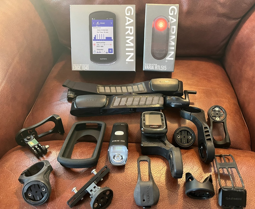 Garmin Edge 1040 Fahrradcomputer Bundle mit RTL515 Rücklichtradar.