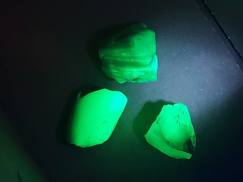 3 Pcs Yellow Green Vaseline GLOW Custard Art Glass Cullet Slag Glass - Bild 4 von 4