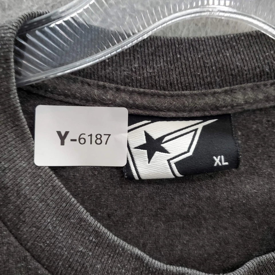 Camiseta Famous Hombres XL Gris Logo Estrellas Correas Manga Corta Cuello Redondo Foto 4 de 4