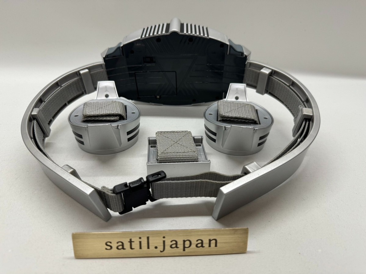 BANDAI Kamen Rider Ryuki COMPLETE SELECTION MODIFICATION V BUCKLE