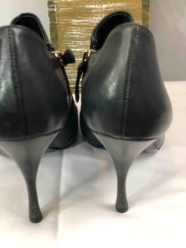 TORY BURCH "Lorelei" Black Leather Pointy Toe Ankle Booties Sz 9M - Picture 3 of 8