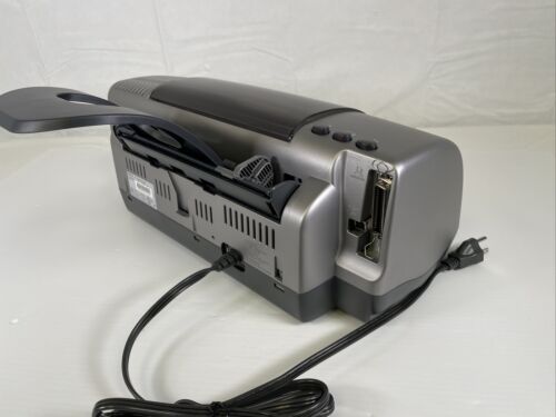 Epson Stylus Photo 820 Ink Jet Printer - Picture 7 of 8