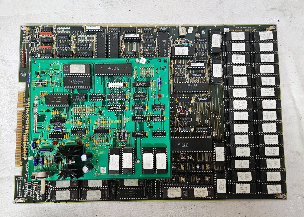 1990 Atari THUNDER JAWS Arcade Game MAIN PCB Game Board Set