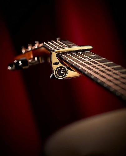 G7TH Performance 3 Guitar Capo for Steel String Guitars, 18kt Gold Plated - Picture 5 of 6