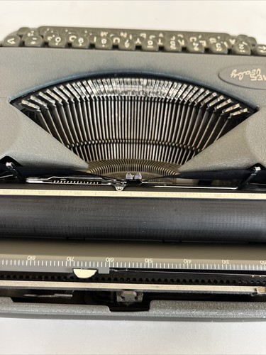 1950er HERMES BABY TRAGBARE Schreibmaschine GETESTET/IN TOP ZUSTAND - Bild 7 von 10