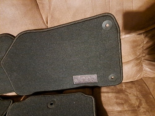 Floor Mat Jeep JL 4 Door Cargo Carpet Mopar OEM 6BR85TX7AB - Bild 4 von 7