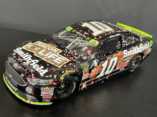 Aric Almirola #10 Autographed Smithfield Talladega Win 2018 1/24 NASCAR Die-Cast - Picture 2 of 13