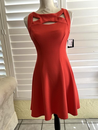 NWT Dress Gabby & Skye Sz 4P Sleeveless Coral