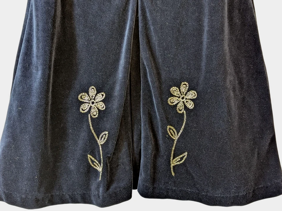 Lindo Vestido de Terciopelo Marks & Spencer Niñas 5-6 Azul Marino Lazo Bordado Fiesta de Vacaciones Foto 3 de 4