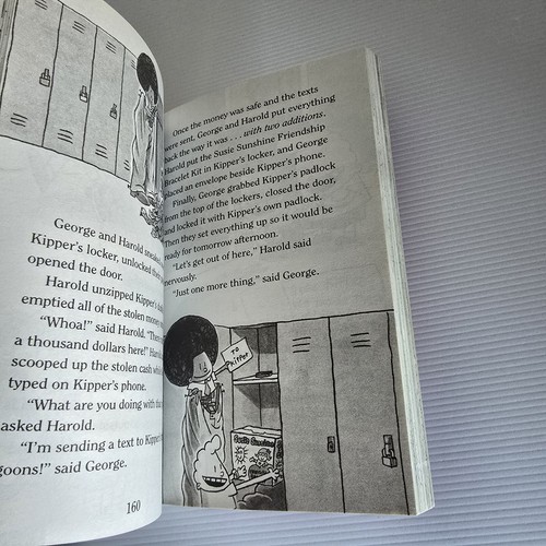 Captain Underpants and the Terrifying Return of Tippy Tinkletrousers Paperback - Picture 10 of 10