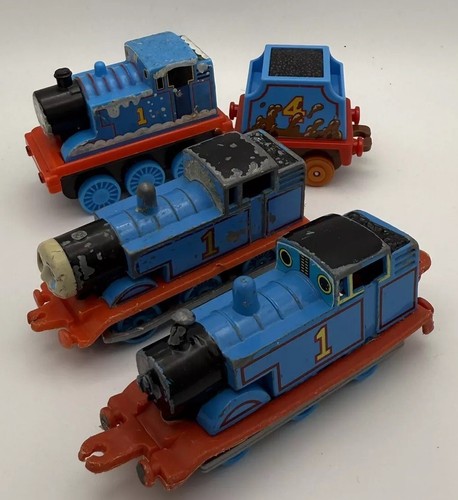 2x 2001 ERTL Thomas The Tank Engine & Friends Die Cast Trains - Spares Or Repair - Picture 1 of 18