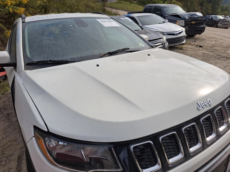 Used Front Center Interior Rear View Mirror fits: 2018 Jeep Compass manual dimmi - Image 2 of 4