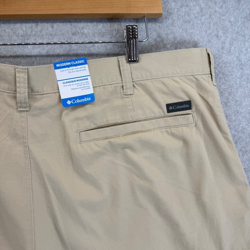 Columbia Red Bluff Cargo Shorts Beige Khaki Omni Shade UPF 50 Mens 40 x 10 NWT - Picture 8 of 12