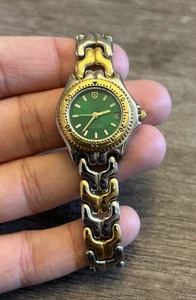 Montre femme Paola conçue par Paola Gucci cadran vert