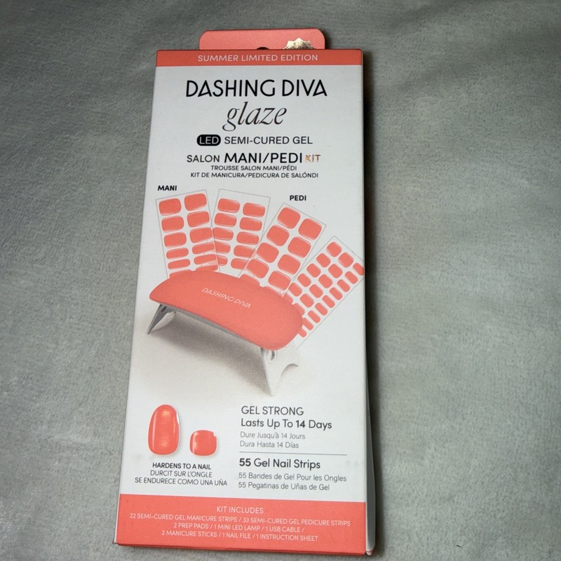 Dashing Diva Semi Cured Gel Nail Strips Mani/Pedi Kit With UV Light Included NEW
