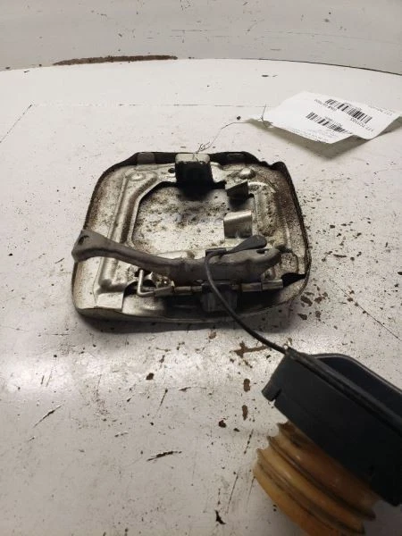 Дверца топливного бака RAV 4 2003 1119898 - Изображение 3 из 4