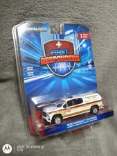 GreenLight *FIRST RESPONDERS* 2020 Chevrolet Silverado Narberth Ambulance 1:64