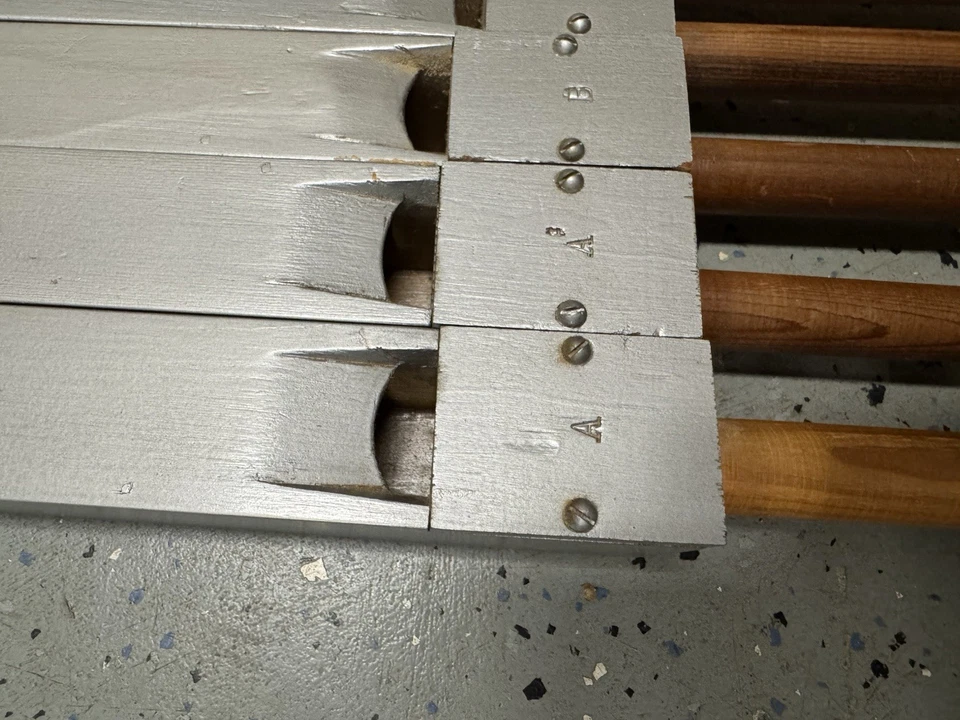 16 tubos de órgano de madera vintage | Tubos de órgano de iglesia de madera | Flautas de órgano de madera Foto 3 de 4