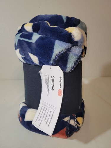 SAMPLE Pendleton Big Thunder 50"x70" Motif Soft Throw Blanket. Read Descriptions - Picture 4 of 6