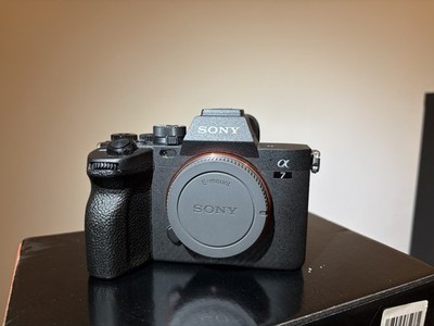 Sony Alpha 7 IV Body ILCE-7M4 OVP Rechnung ca. 3.600 Auslösungen