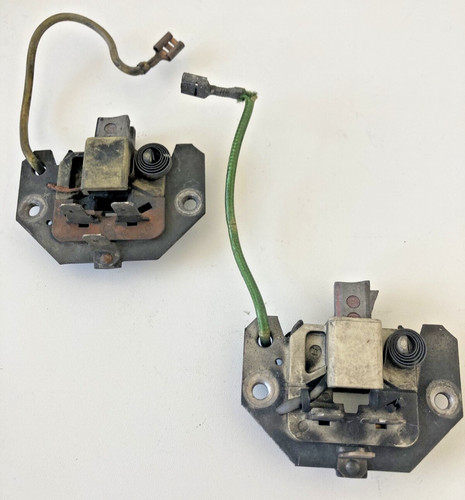 2 Stück Schleifkohlenhalter für Drehstrom-Lichtmaschine, BMW/Opel, Oldtimer